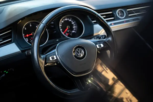 Volkswagen Passat Variant 1.6 TDI BlueMotion 16
