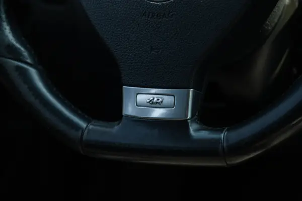 Volkswagen Golf 3.2 R32 4Motion DSG 14