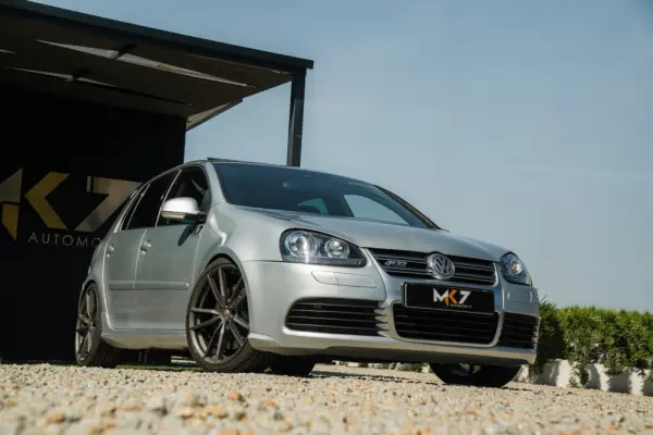 Volkswagen Golf 3.2 R32 4Motion DSG 24