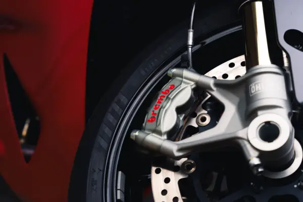 Ducati Panigale V2 V2S 2025 6