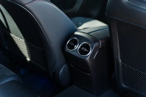 Mercedes-Benz A 180 d 7G-DCT AMG Line 15