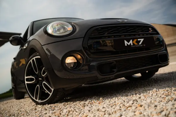 MINI 3 Portas Cooper SD 6