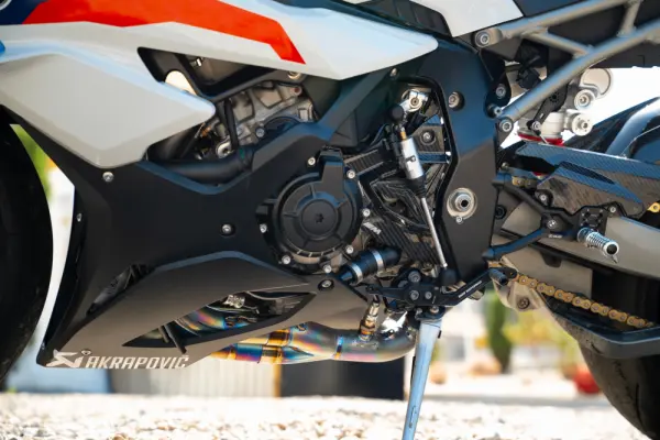 BMW S 1000 RR PACK M + LINHA COMPLETA AKRAPOVIC 29