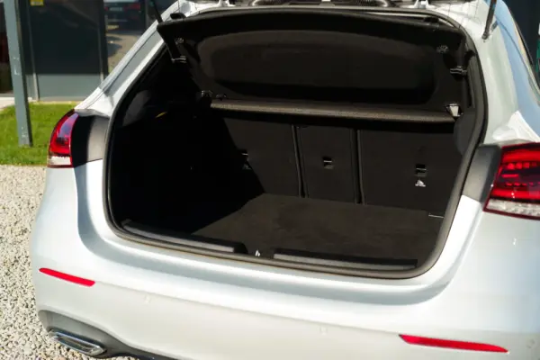 Mercedes-Benz A 180 d 7G-DCT AMG Line 10