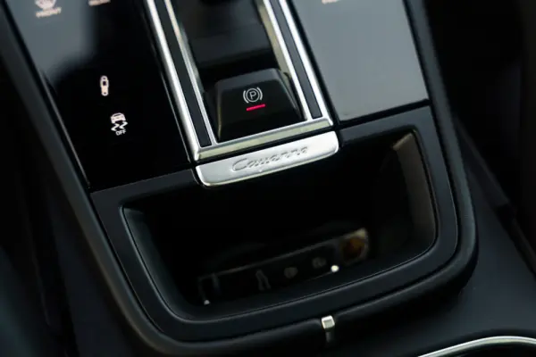 Porsche Cayenne Coupé E-Hybrid Platinum Edition 37