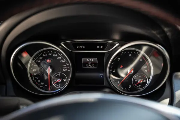 Mercedes-Benz CLA 180 (CDI) d AMG Line 6