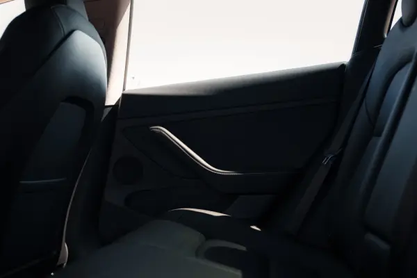 Tesla Model 3 Performance Dual Motor AWD 18