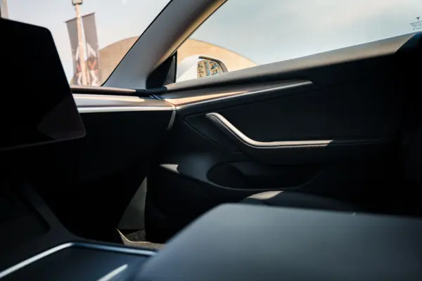 Tesla Model 3 Performance Dual Motor AWD 17