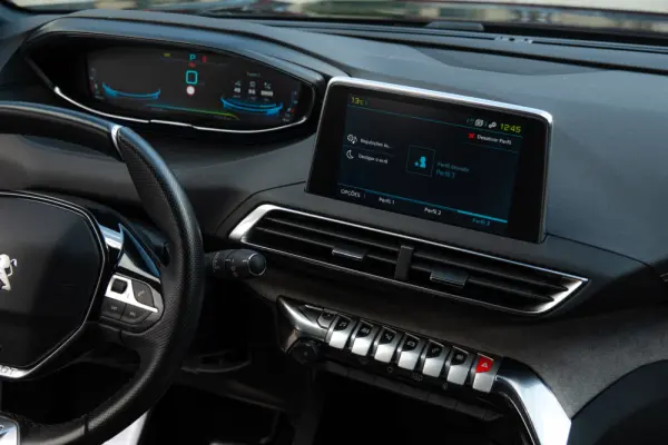 Peugeot 3008 1.6 Hybrid GT Line e-EAT8 11