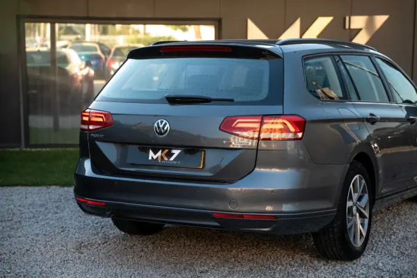 Volkswagen Passat Variant 1.6 TDI BlueMotion 15