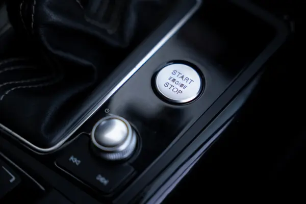 Audi A6 3.0 TDi V6 quattro S-line S tronic 9