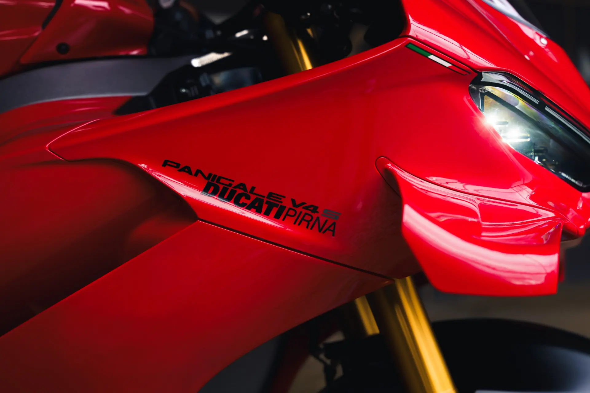 Ducati Panigale V4 S 2025 18