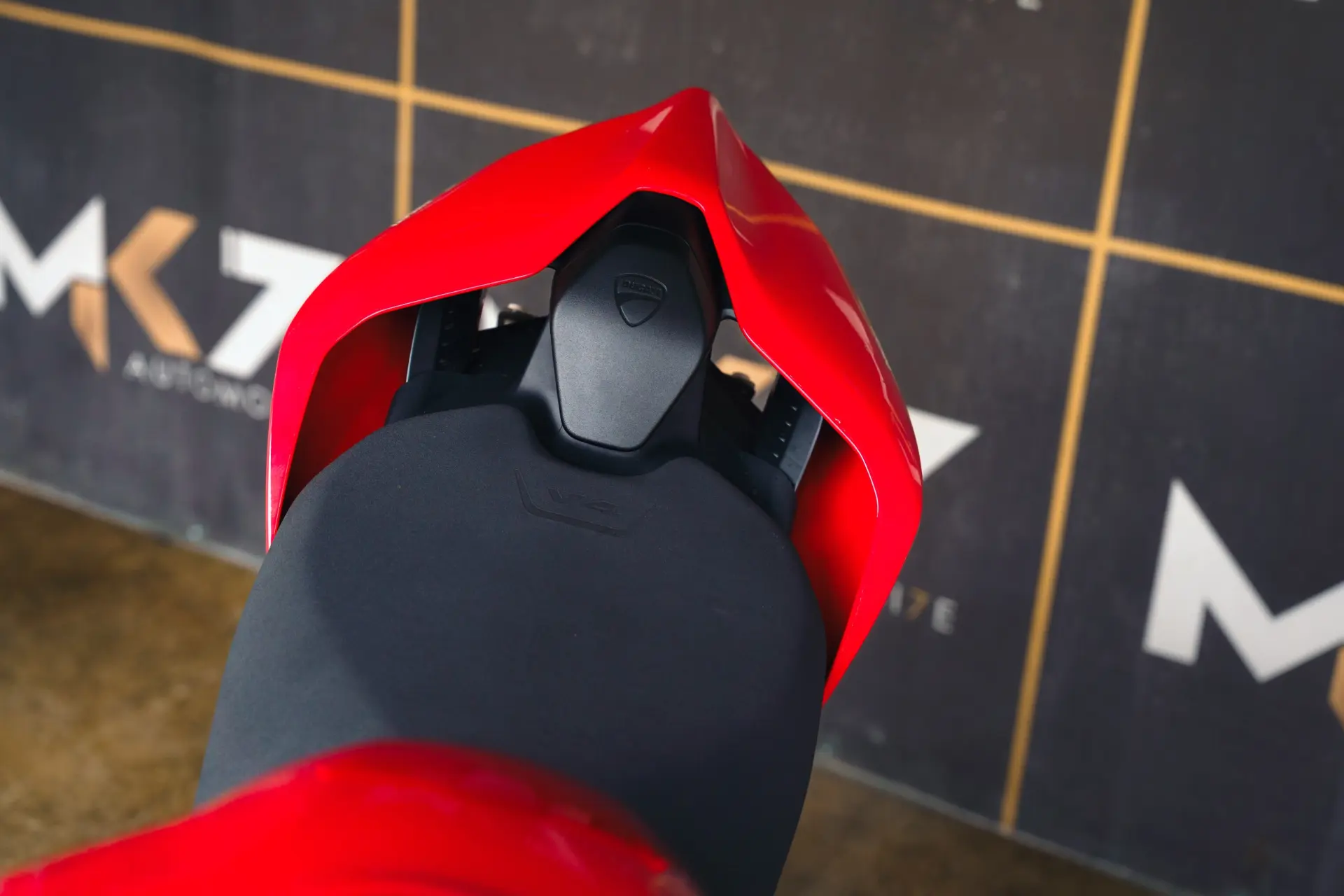 Ducati Streetfighter V4S + AKRAPOVIC 4