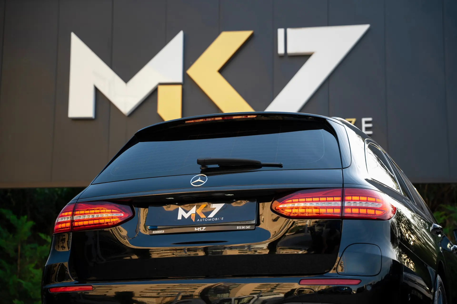 Mercedes-Benz E 300 de 4Matic 9G-TRONIC AMG Line 16
