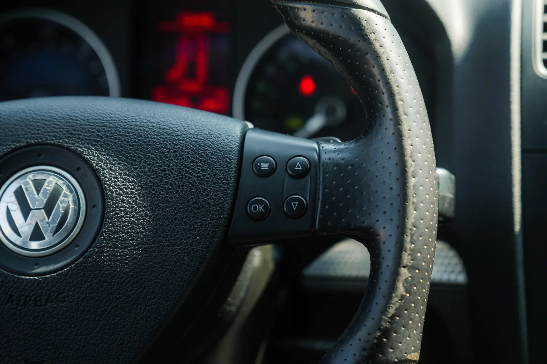 Volkswagen Golf 3.2 R32 4Motion DSG 13