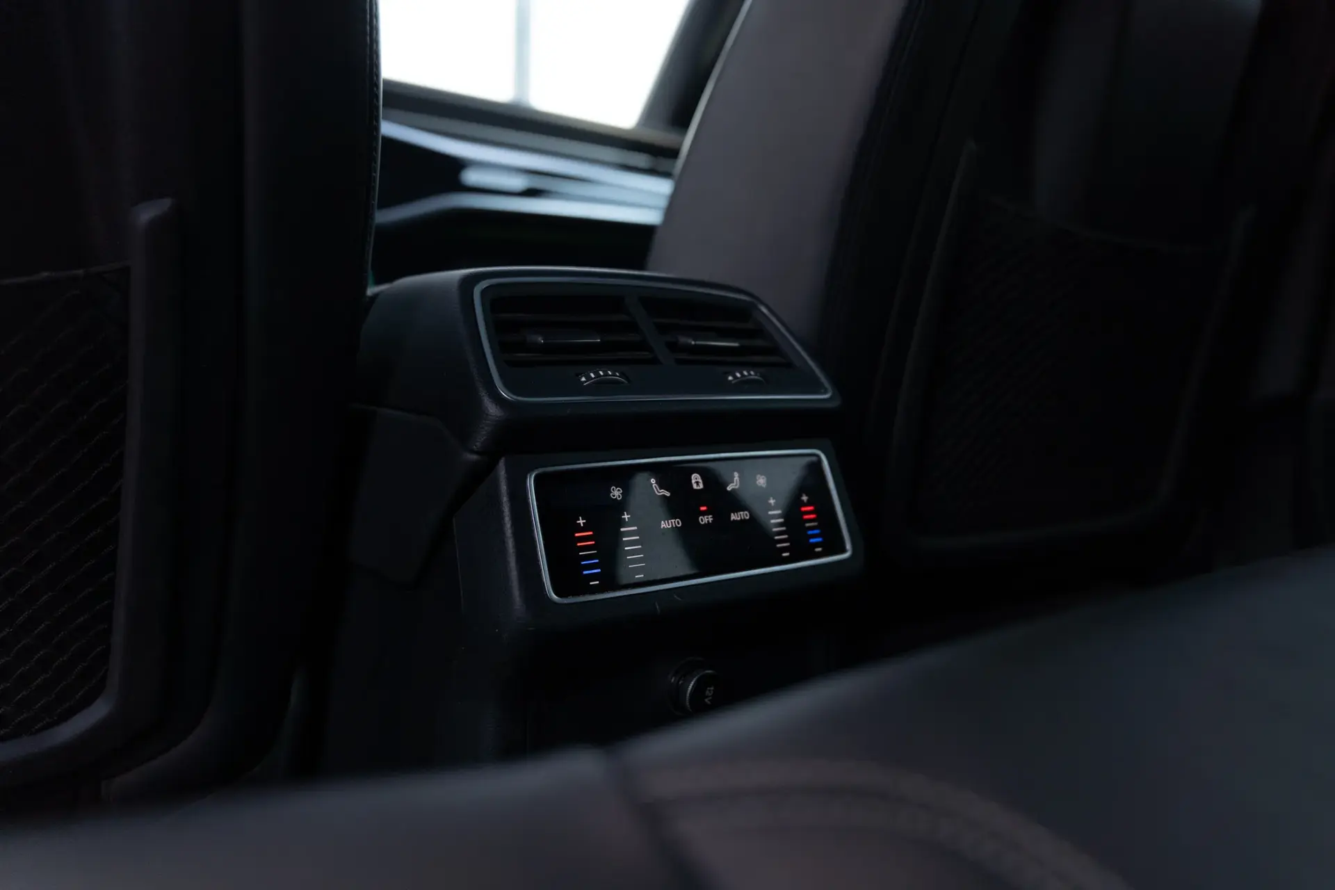 Audi A6 Avant 55 TFSIe quattro S line S tronic 18