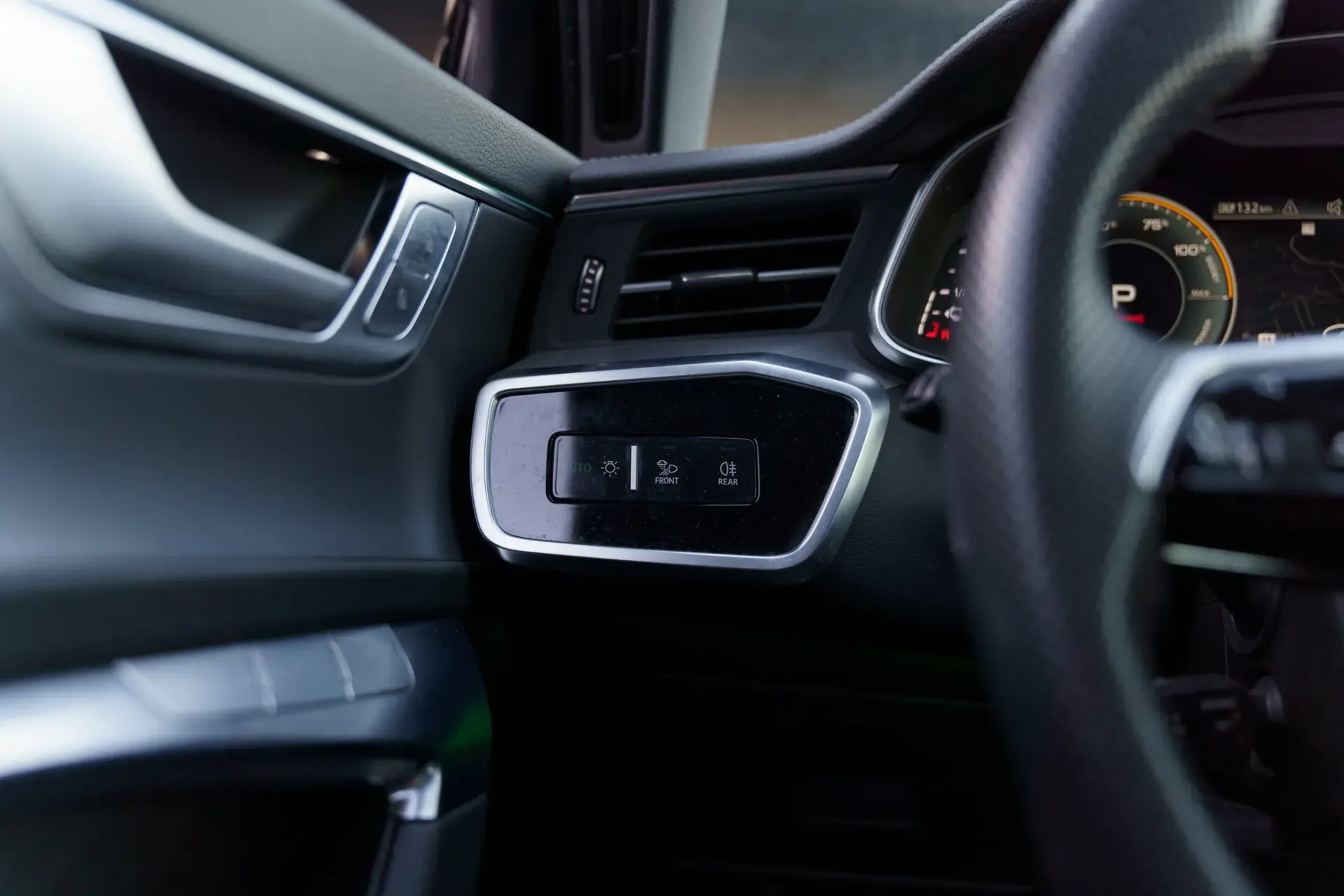 Audi A6 Avant 55 TFSIe quattro S line S tronic 21