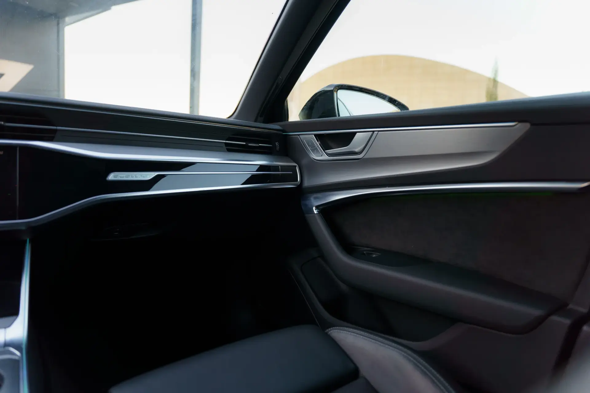 Audi A6 Avant 55 TFSIe quattro S line S tronic 24