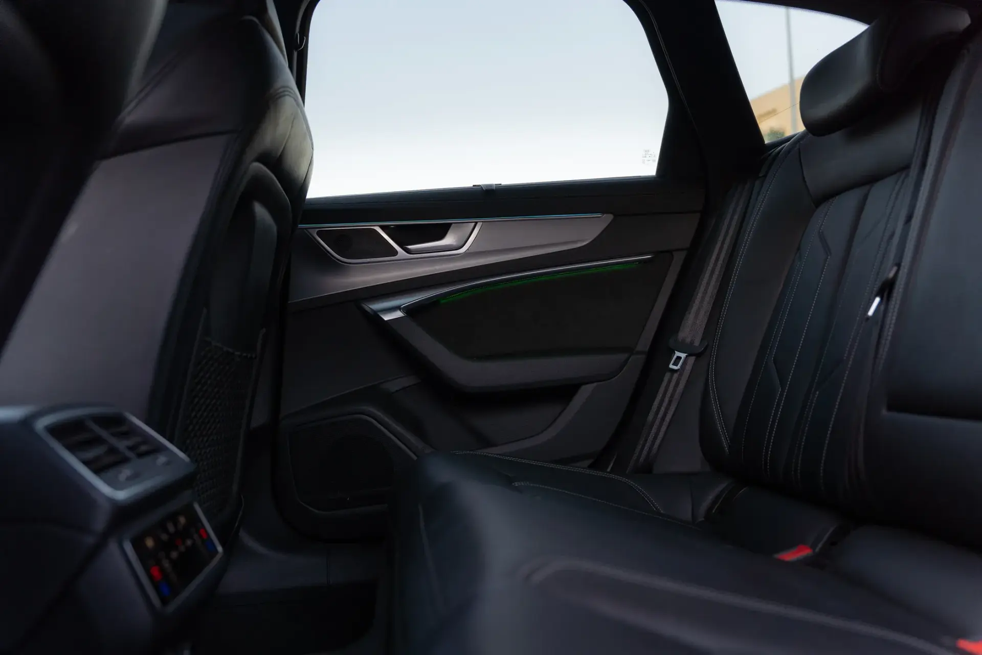 Audi A6 Avant 55 TFSIe quattro S line S tronic 26