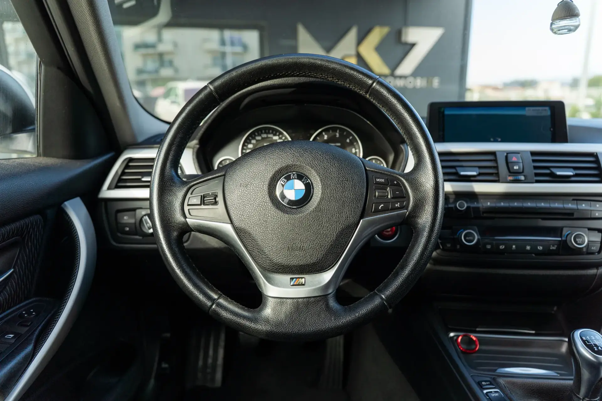 BMW 318 d Line Sport 9