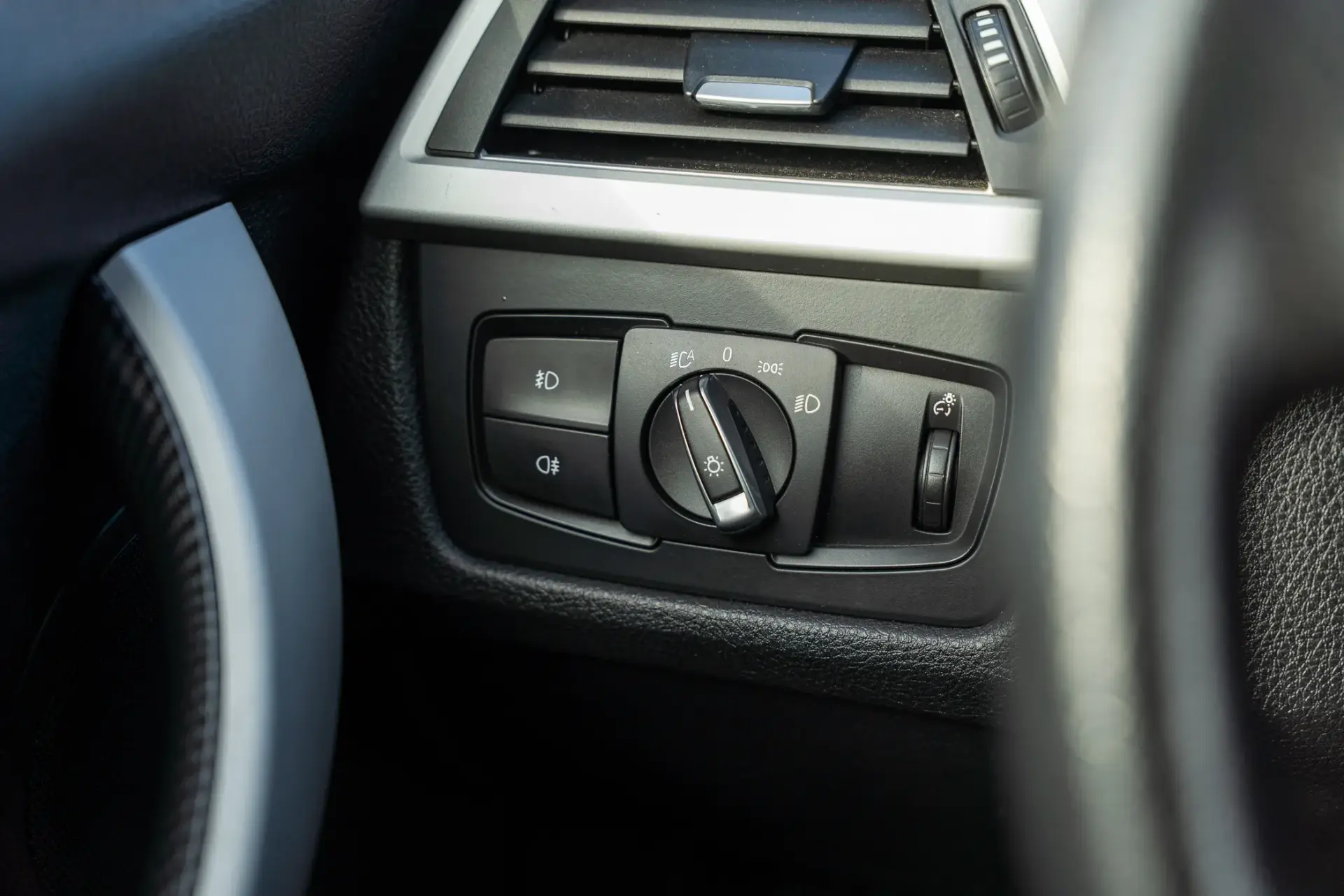 BMW 318 d Line Sport 11