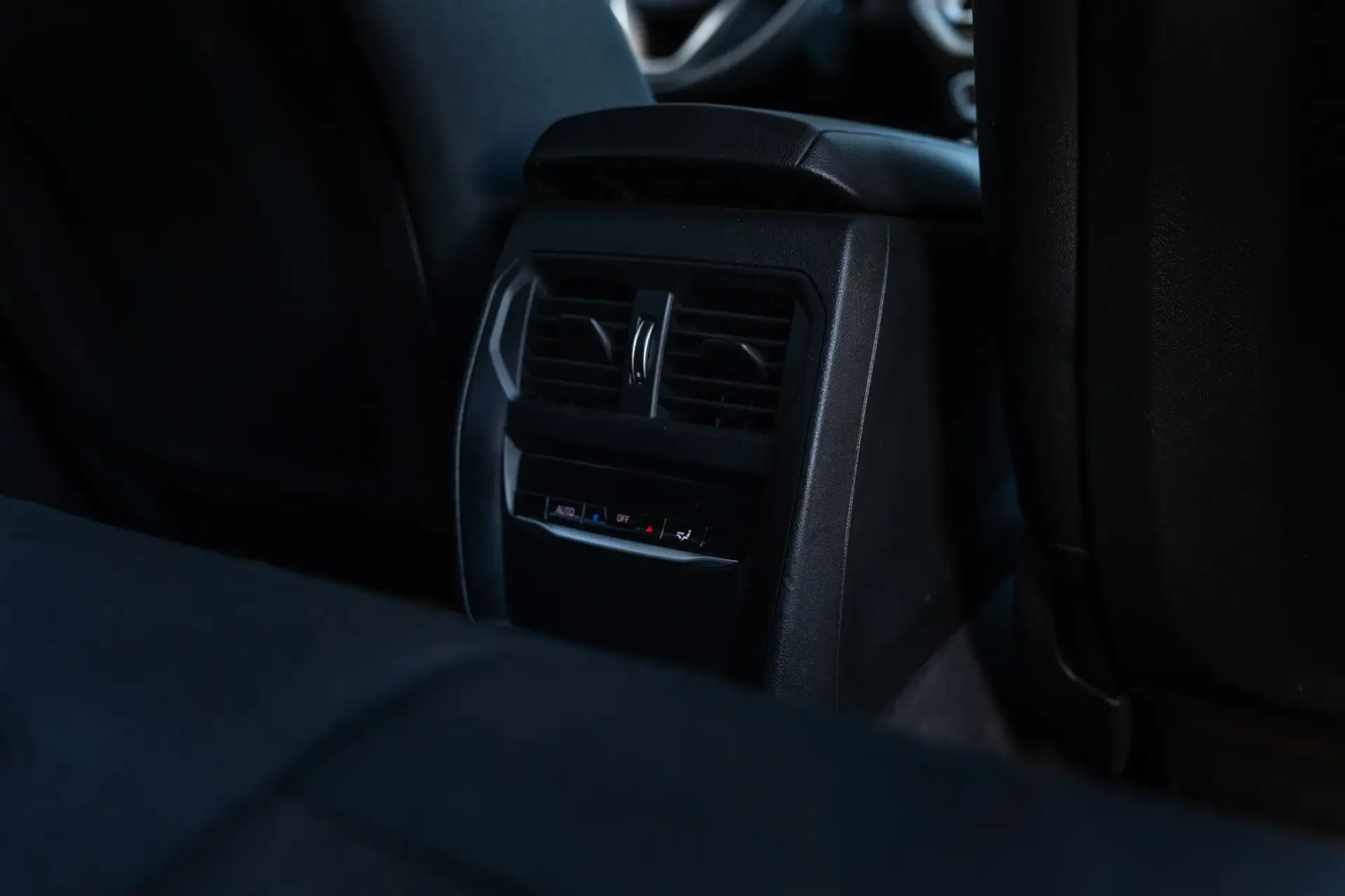 BMW 320 d Line Sport Shadow Auto 25