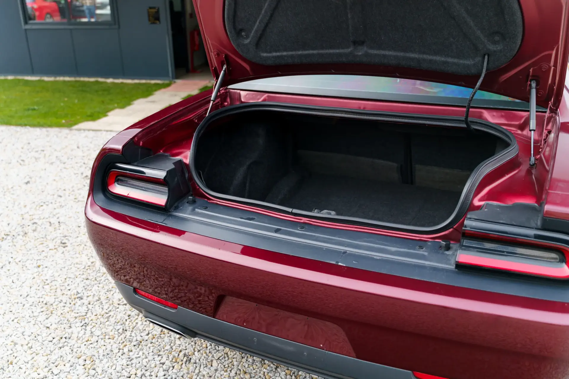 Dodge Challenger Auto SXT Plus 6