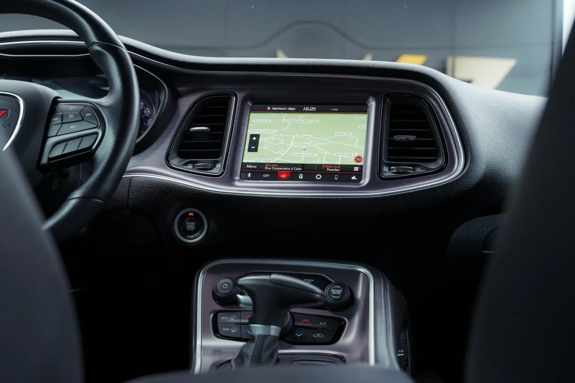 Dodge Challenger Auto SXT Plus 17