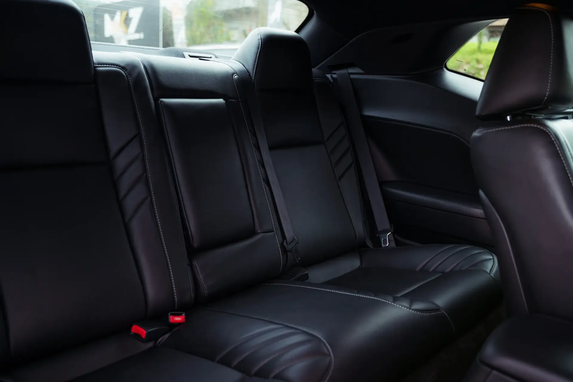 Dodge Challenger Auto SXT Plus 31