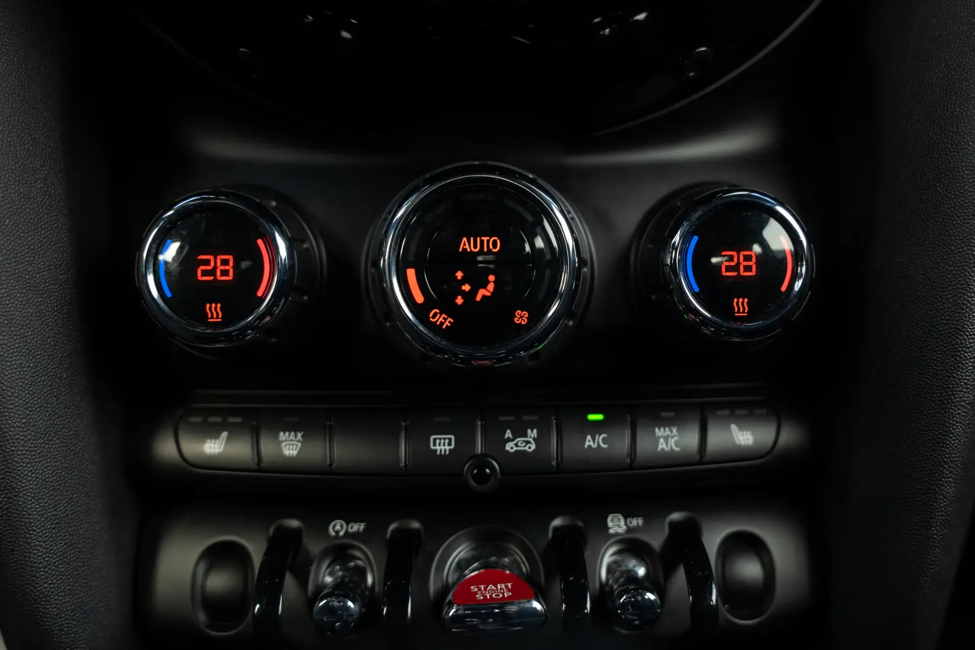 MINI 3 Portas Cooper D 24