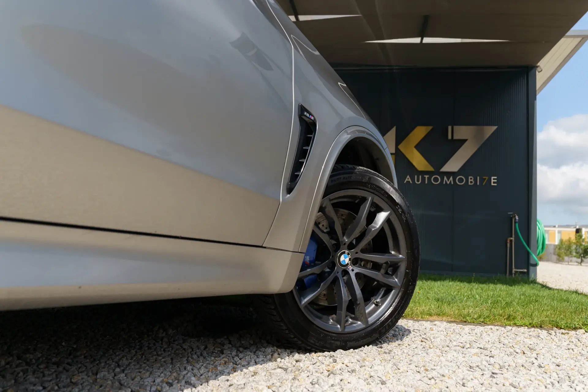 BMW X5 M Standard 12