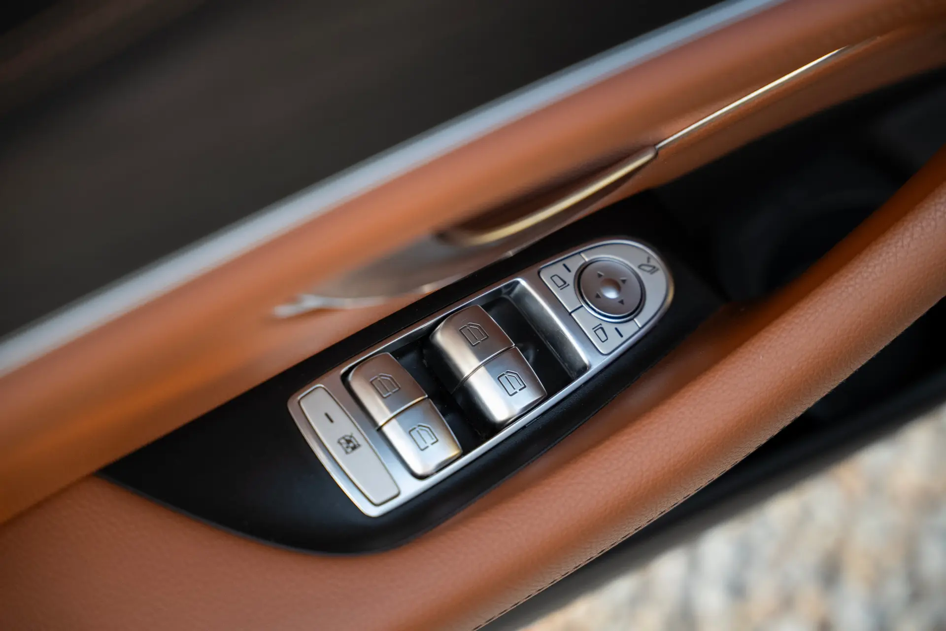 Mercedes-Benz E 300 de 4Matic 9G-TRONIC AMG Line 38
