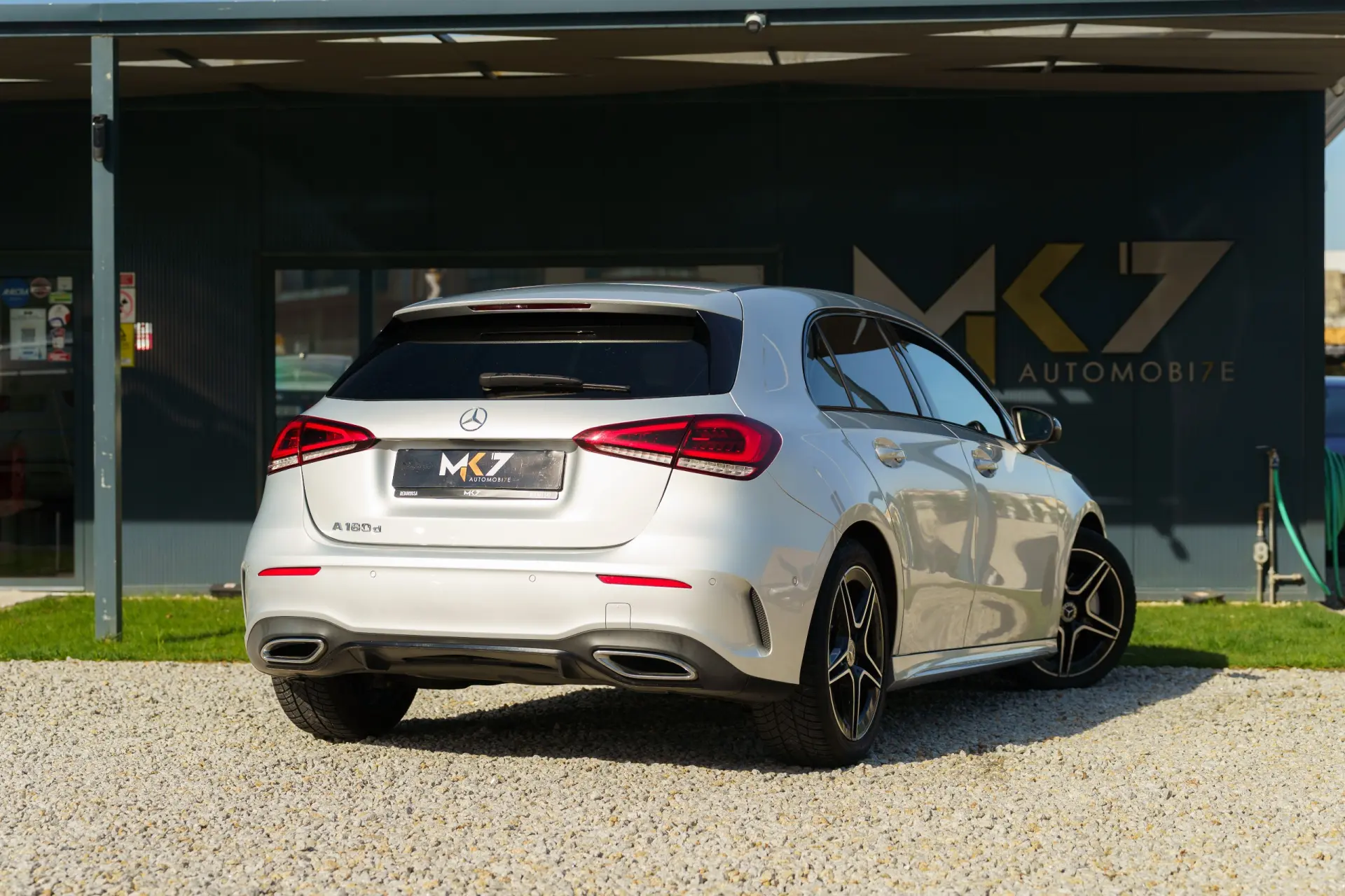 Mercedes-Benz A 180 d 7G-DCT AMG Line 4