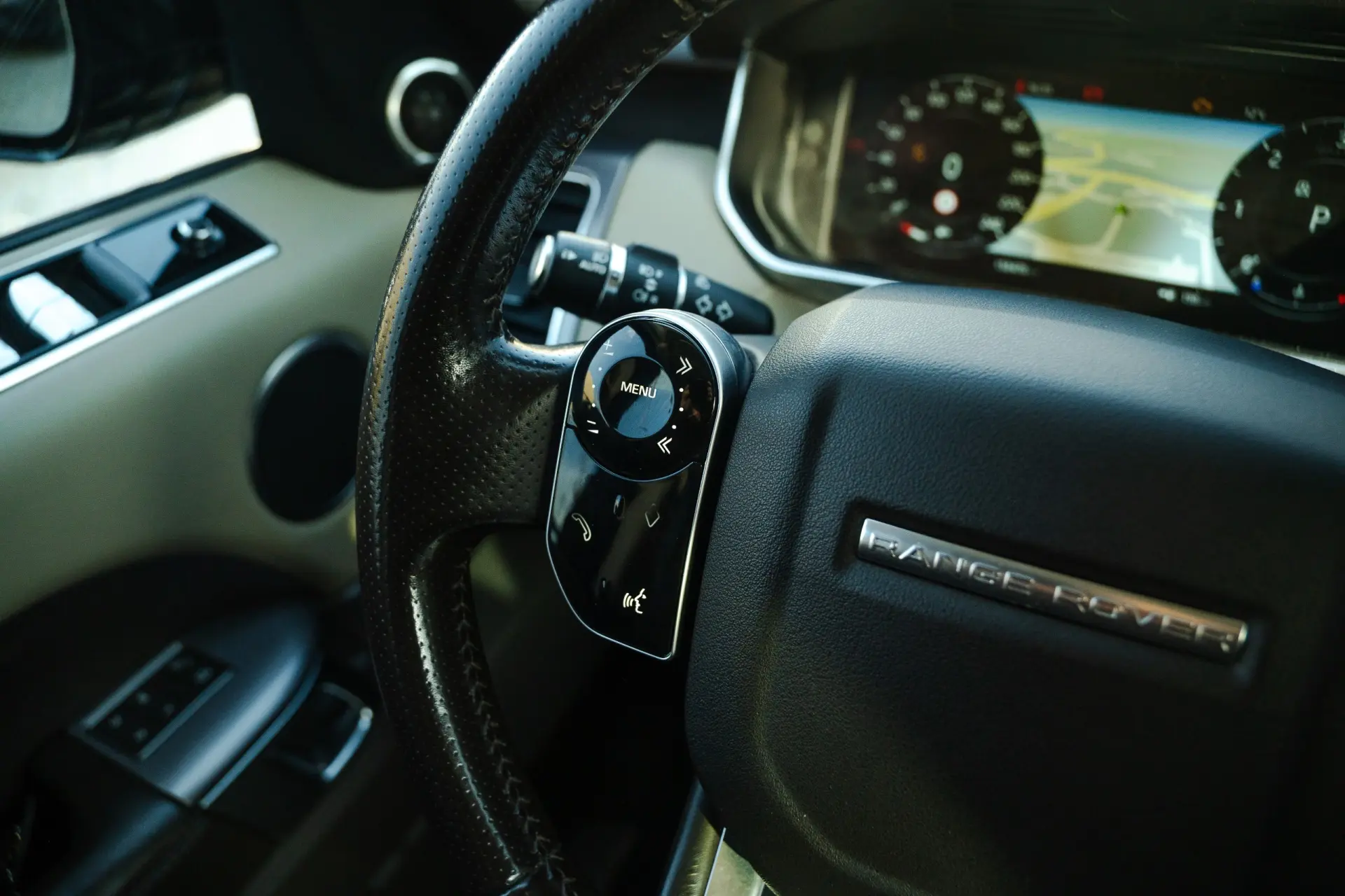 Land Rover Range Rover Sport SDV6 Black Edition 16