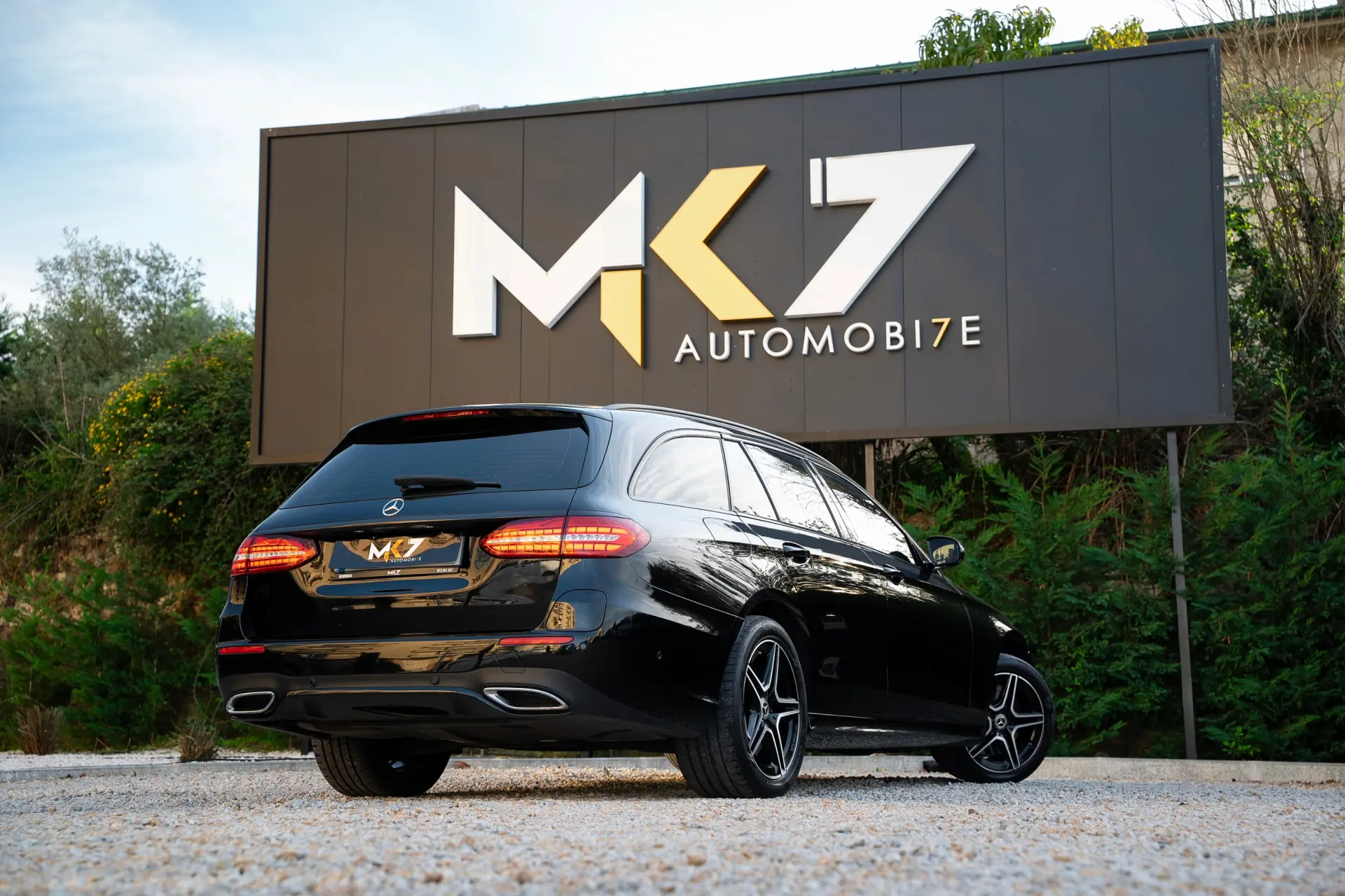 Mercedes-Benz E 300 de 4Matic 9G-TRONIC AMG Line 46
