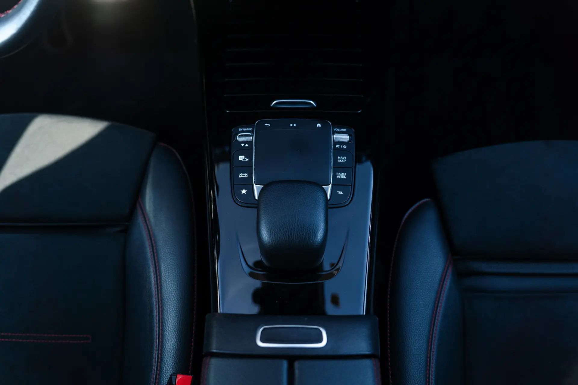 Mercedes-Benz A 180 d 7G-DCT AMG Line 7