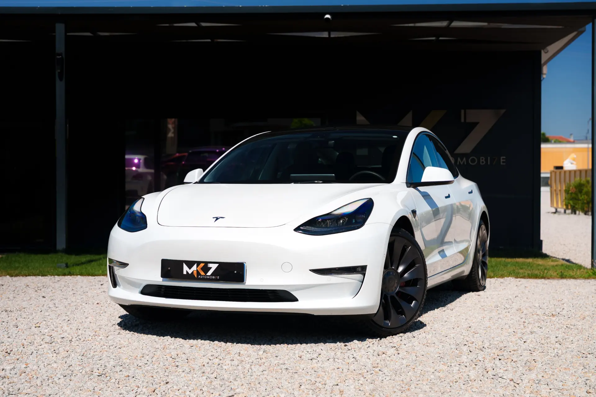 Tesla Model 3 Performance Dual Motor AWD 2