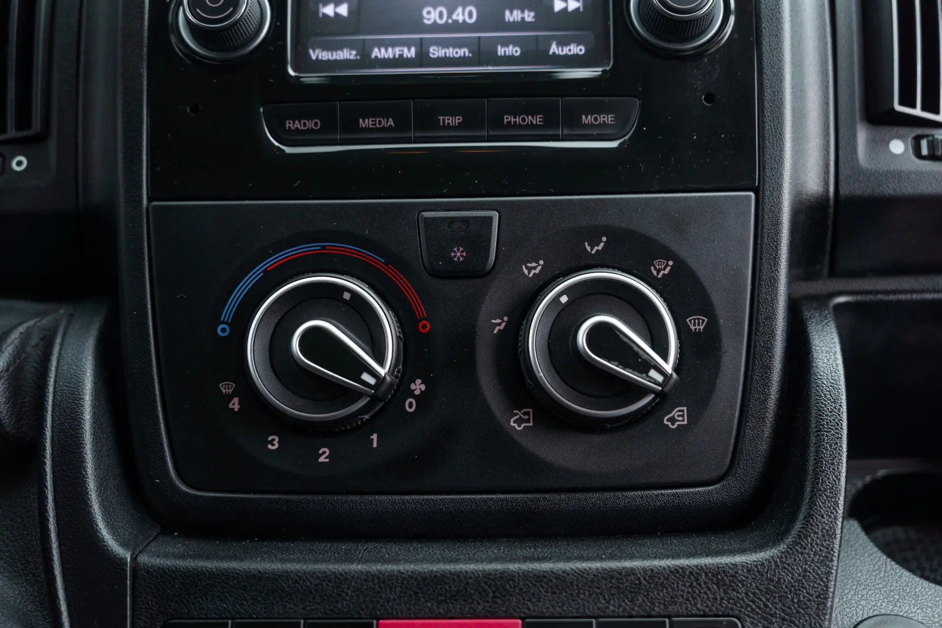 Peugeot Boxer 2.2 BlueHDi 335 L2 CD 30