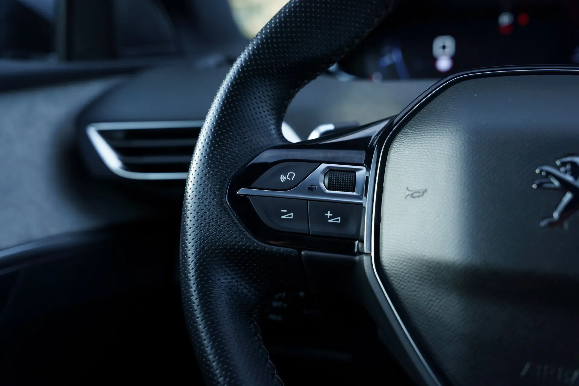 Peugeot 3008 BlueHDi 130 Stop & Start EAT8 GT Pack 21