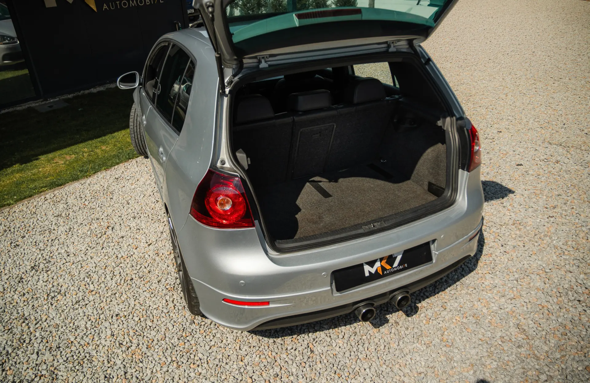 Volkswagen Golf 3.2 R32 4Motion DSG 27