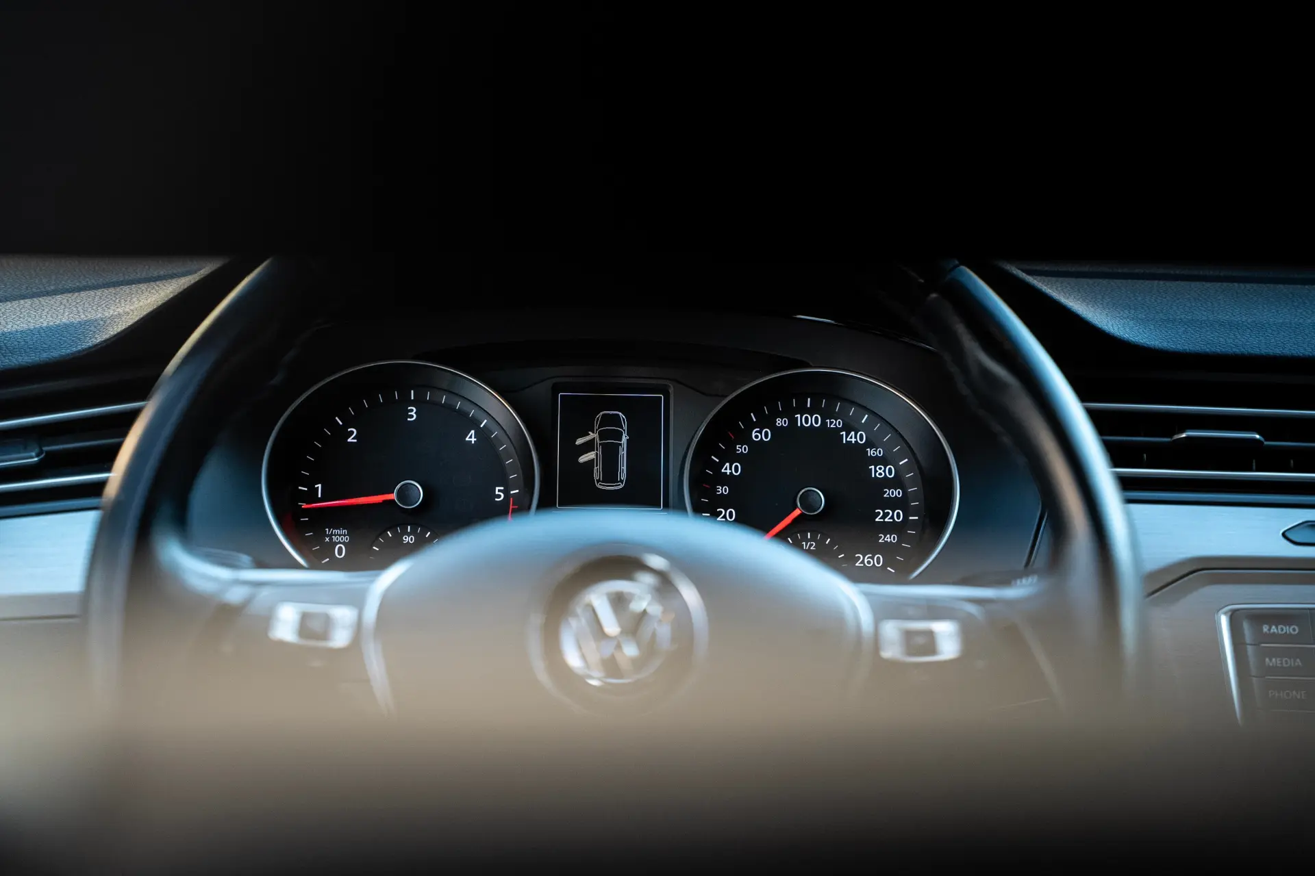 Volkswagen Passat Variant 1.6 TDI BlueMotion 10