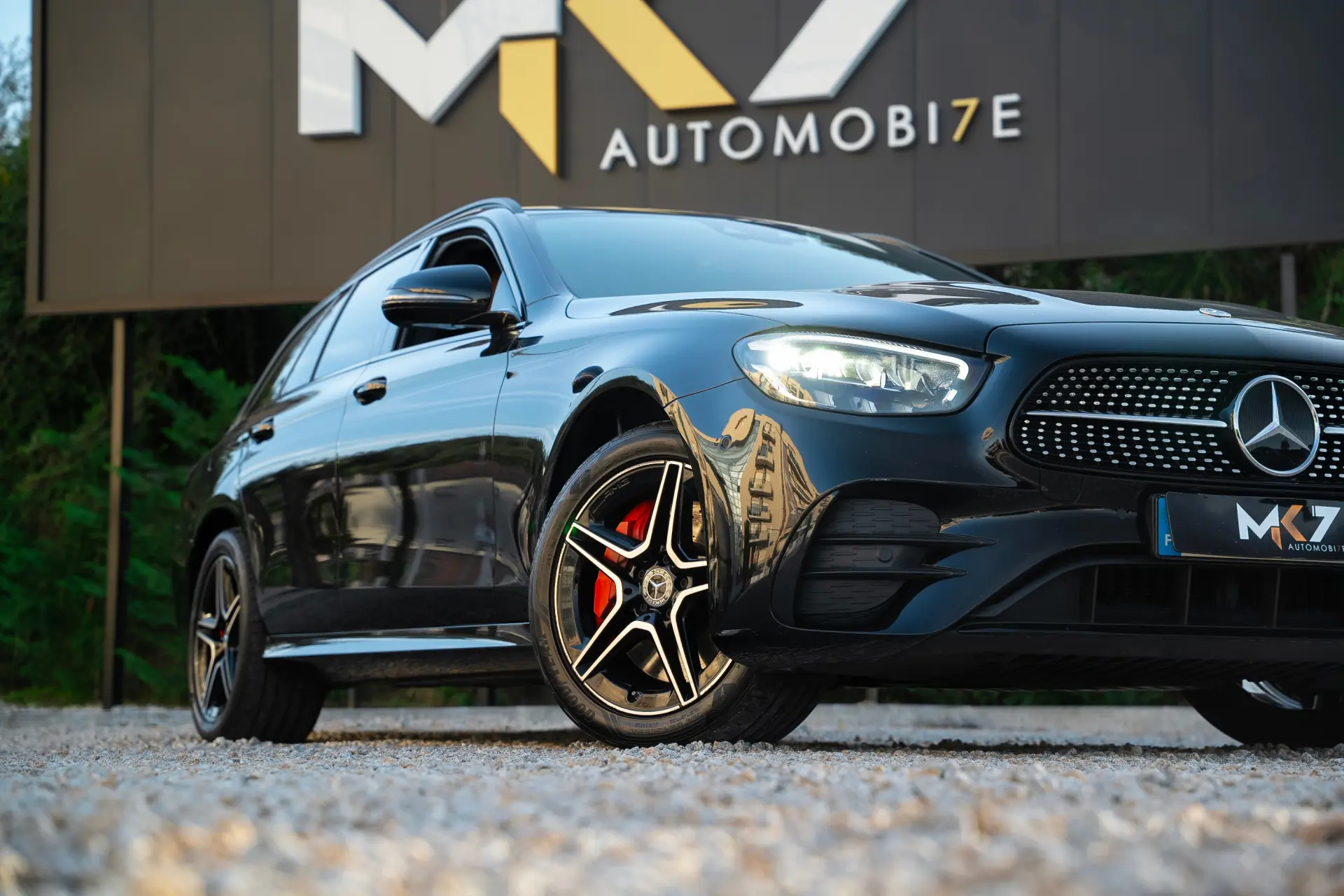 Mercedes-Benz E 300 de 4Matic 9G-TRONIC AMG Line 23