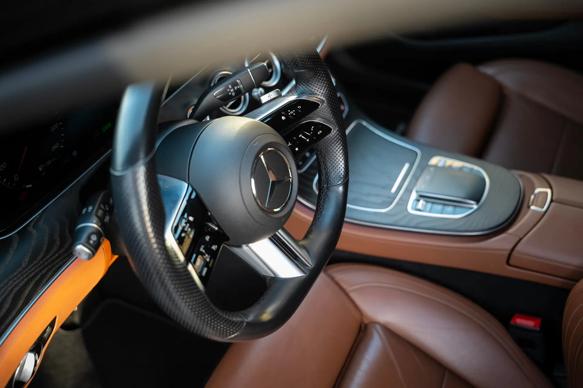 Mercedes-Benz E 300 de 4Matic 9G-TRONIC AMG Line 22