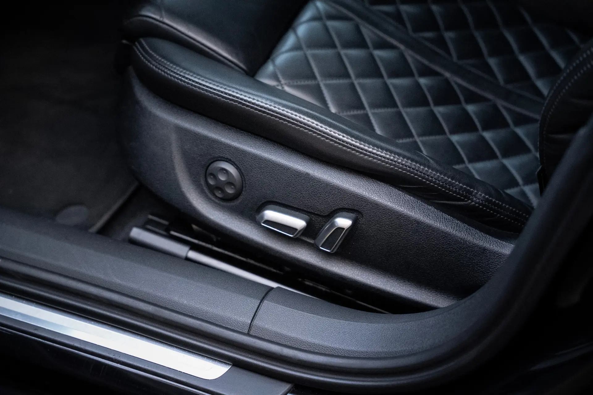 Audi A6 3.0 TDi V6 quattro S-line S tronic 7