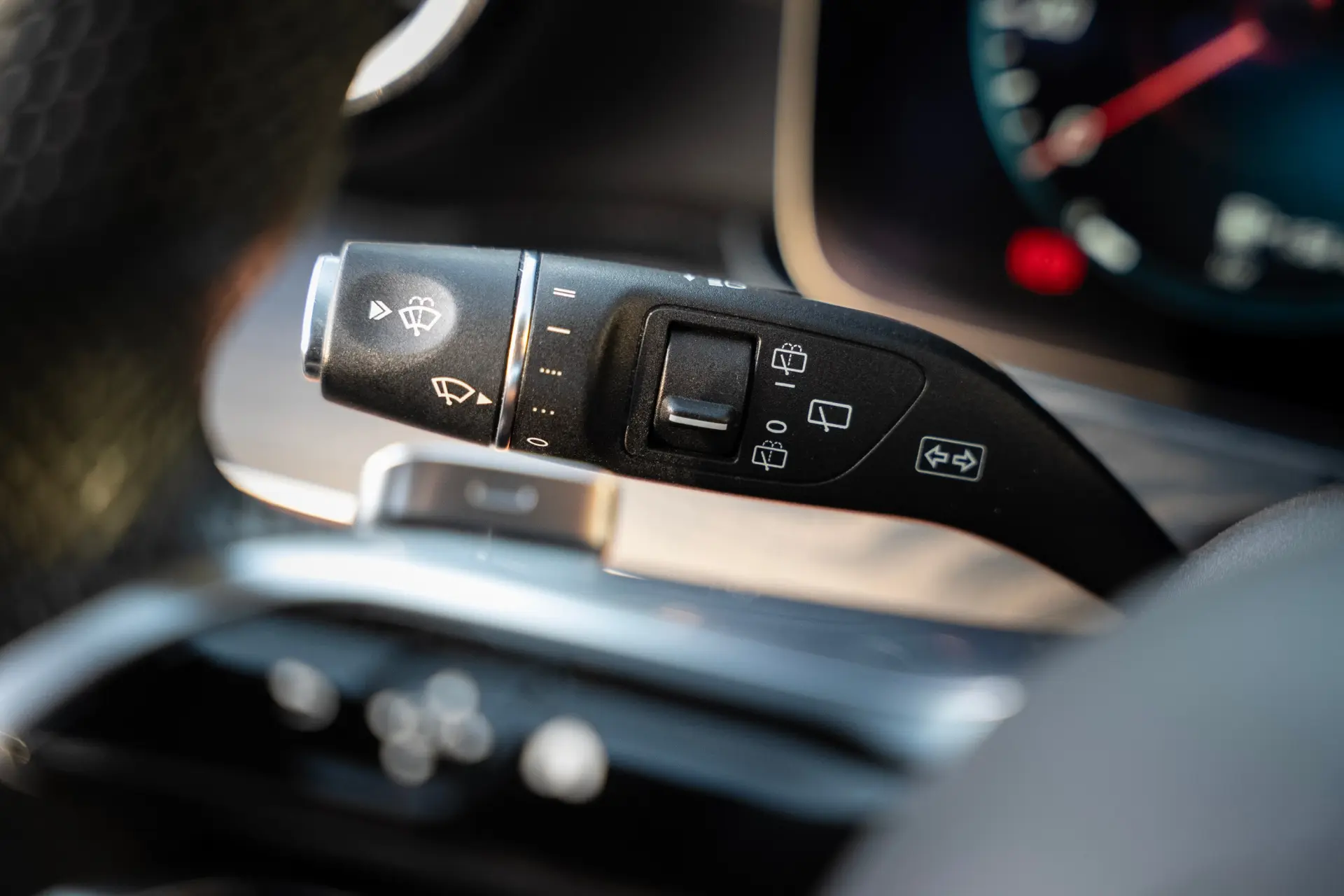 Mercedes-Benz E 300 de 4Matic 9G-TRONIC AMG Line 29