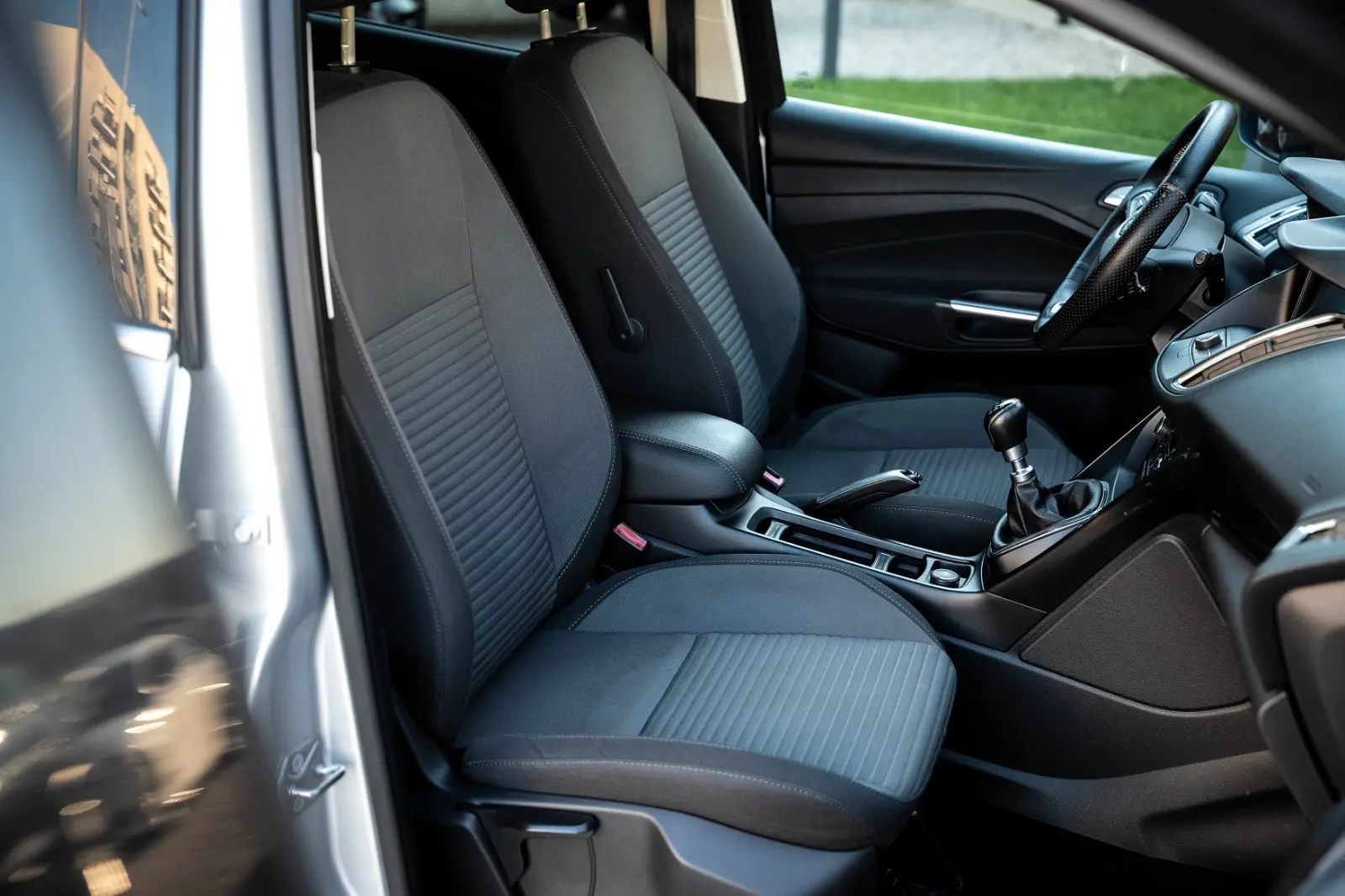 Ford C-Max 1.5 TDCi Titanium S/S 29
