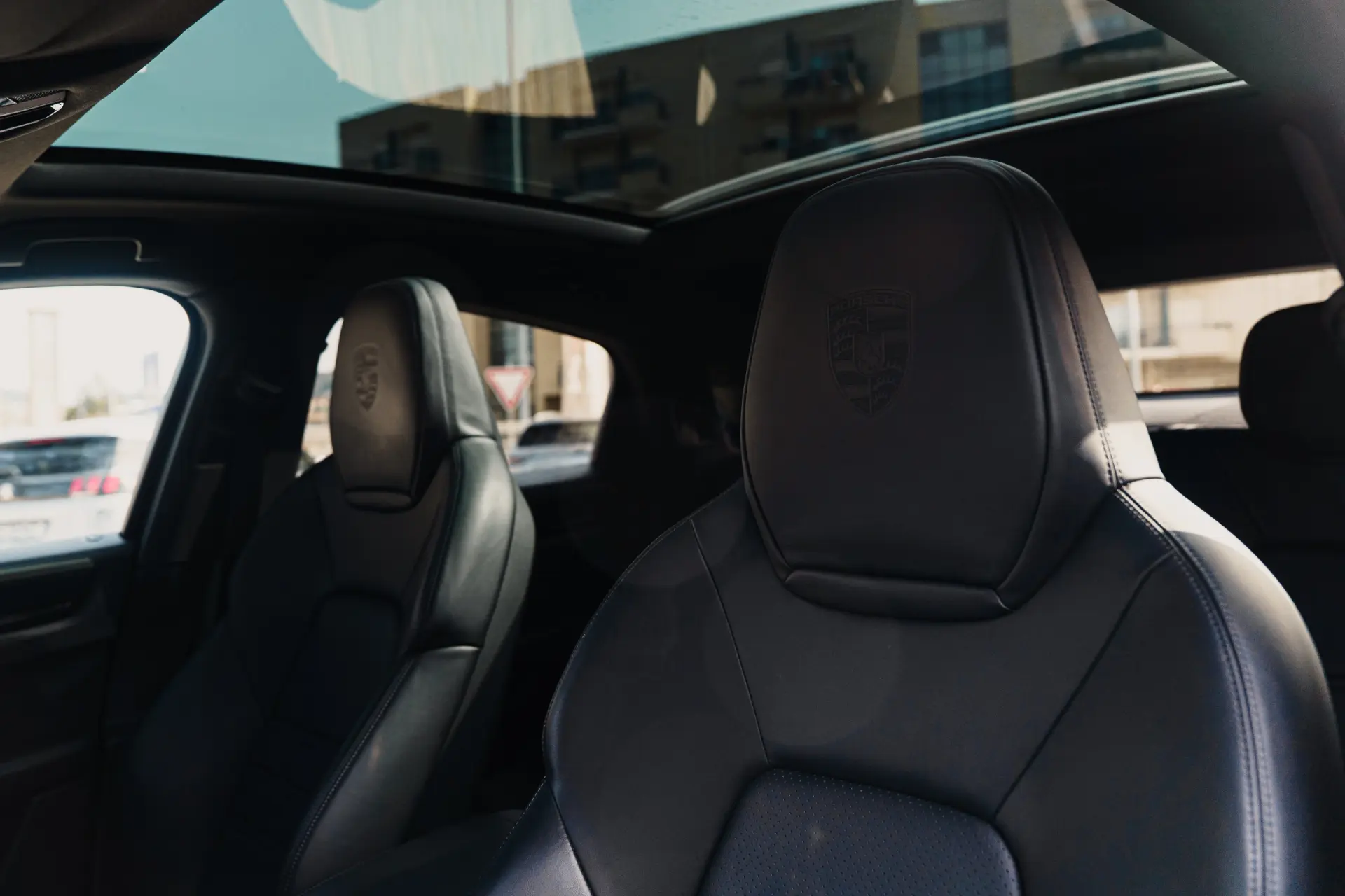 Porsche Cayenne Coupé E-Hybrid Platinum Edition 16