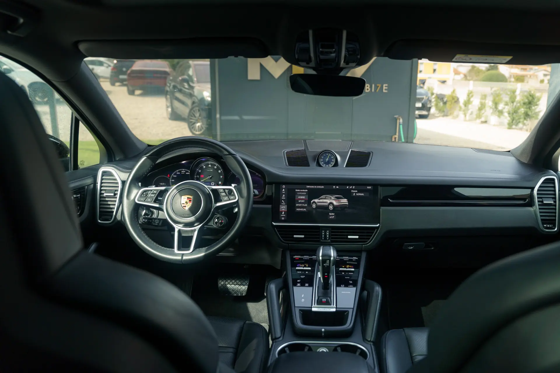 Porsche Cayenne Coupé E-Hybrid Platinum Edition 12