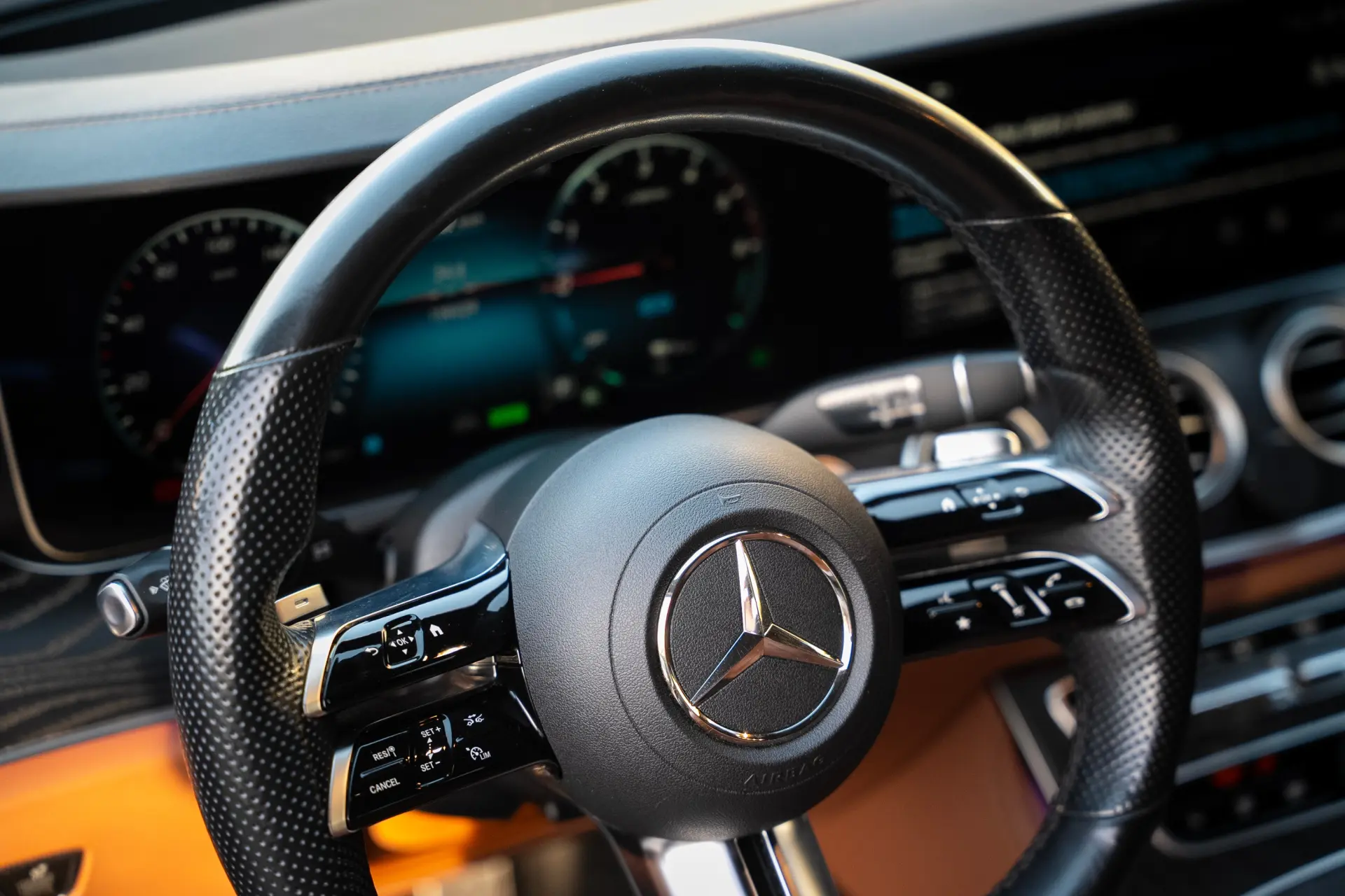 Mercedes-Benz E 300 de 4Matic 9G-TRONIC AMG Line 7