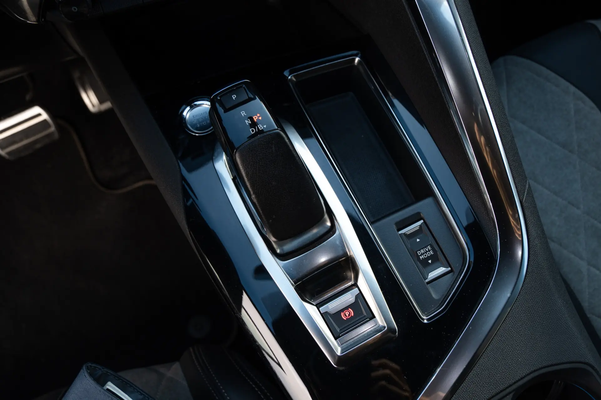 Peugeot 3008 1.6 Hybrid GT Line e-EAT8 18